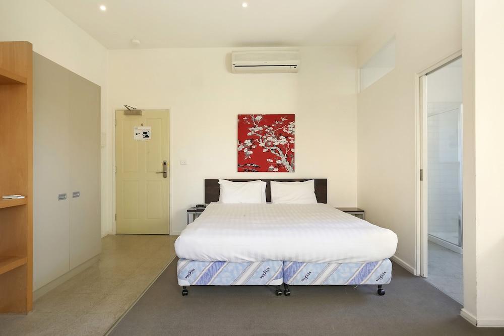 Plum Serviced Apartments North Melbourne Bagian luar foto